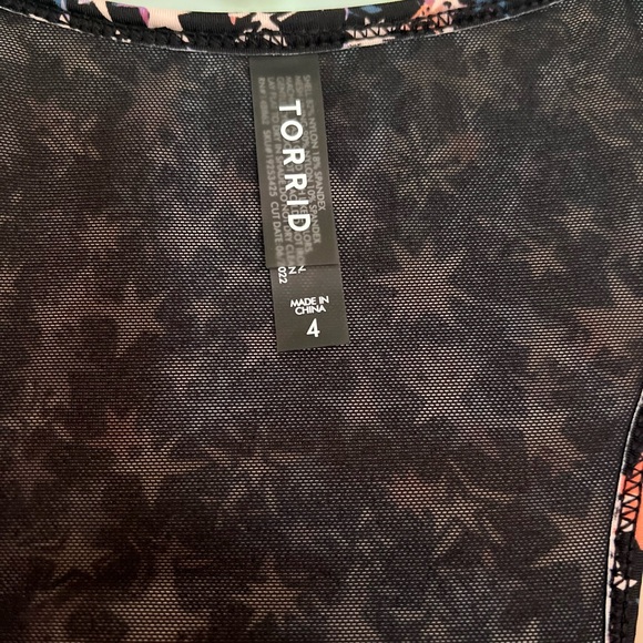 Torrid Black Floral Swim Tank Top - Picture 3 of 3